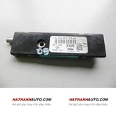 Lọc tín hiệu ăng ten cốp sau xe Mercedes C200 năm 2007-2009